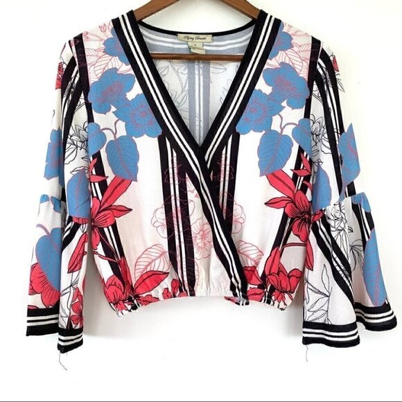 Flying Tomato surplice cropped top, with 3/4 length bell sleeves - Picture 1 of 9